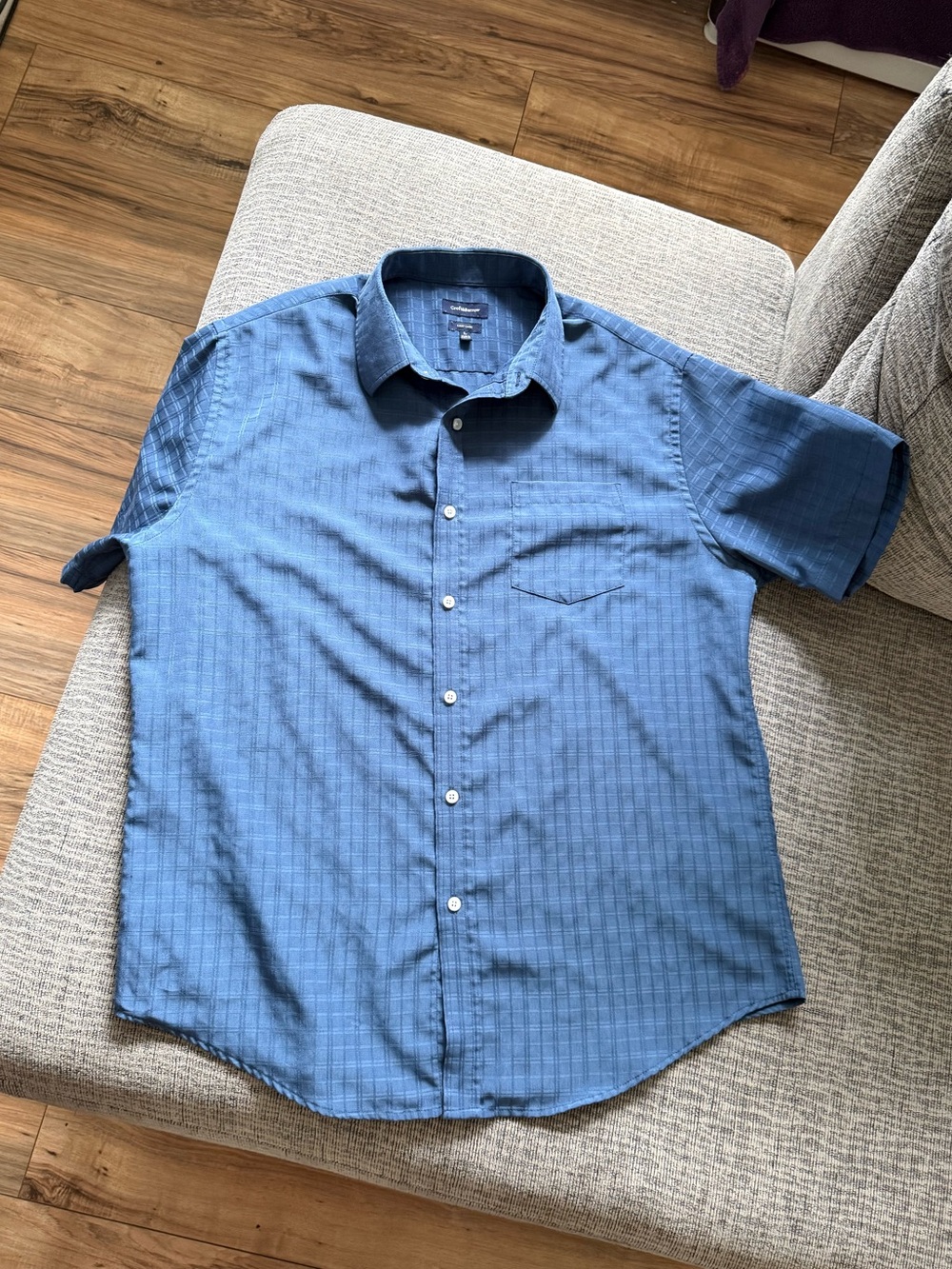 Men’s Blue Plaid Short Sleeve Button Down Shirt by Croft & Barrow Size